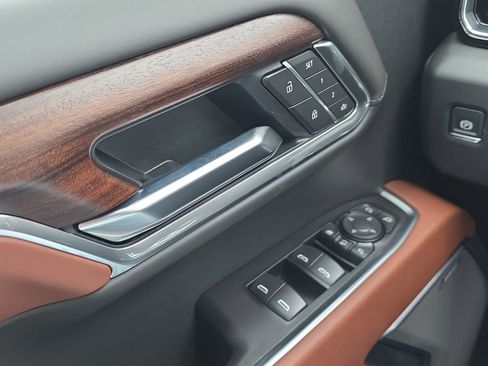New 2026 GMC Sierra 2500 Denali Ultimate AWD/4WD image 11