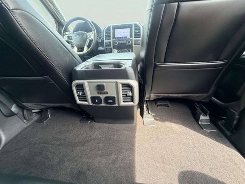 Used 2019 Ford F150 Lariat w/ Equipment Group 502A Luxury AWD/4WD image 29