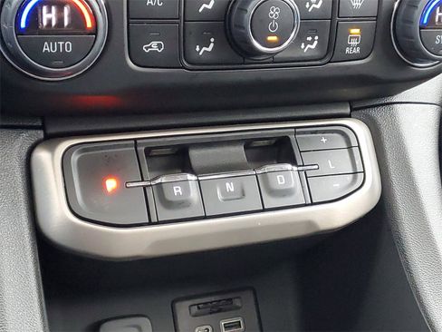 Used 2023 GMC Acadia Denali w/ Denali Ultimate Package image 32