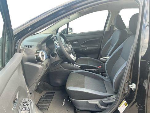 Used 2025 Nissan Versa SV FWD image 14