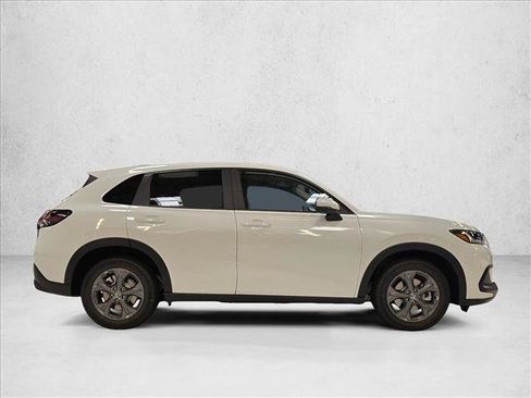 New 2027 Honda HR-V LX image 4