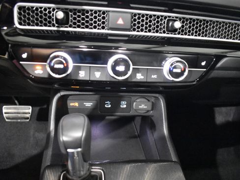 Used 2025 Honda Civic Sport image 20