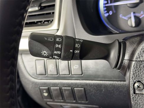 Used 2018 Toyota Highlander XLE image 21