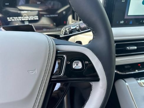 New 2026 Lincoln Aviator Reserve w/ Jet Appearance Package AWD/4WD image 26