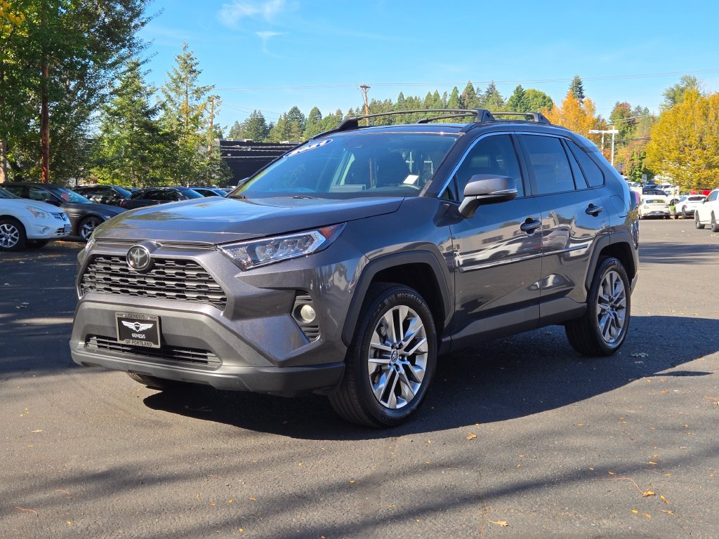 Used 2021 Toyota RAV4 XLE Premium FWD image 8