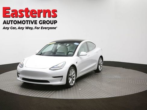 Used 2019 Tesla Model 3 Standard Range image 51