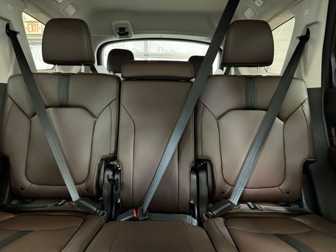 New 2026 Honda Pilot Touring image 14