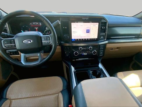 Certified 2025 Ford F450 Lariat w/ Lariat Ultimate Package AWD/4WD image 16