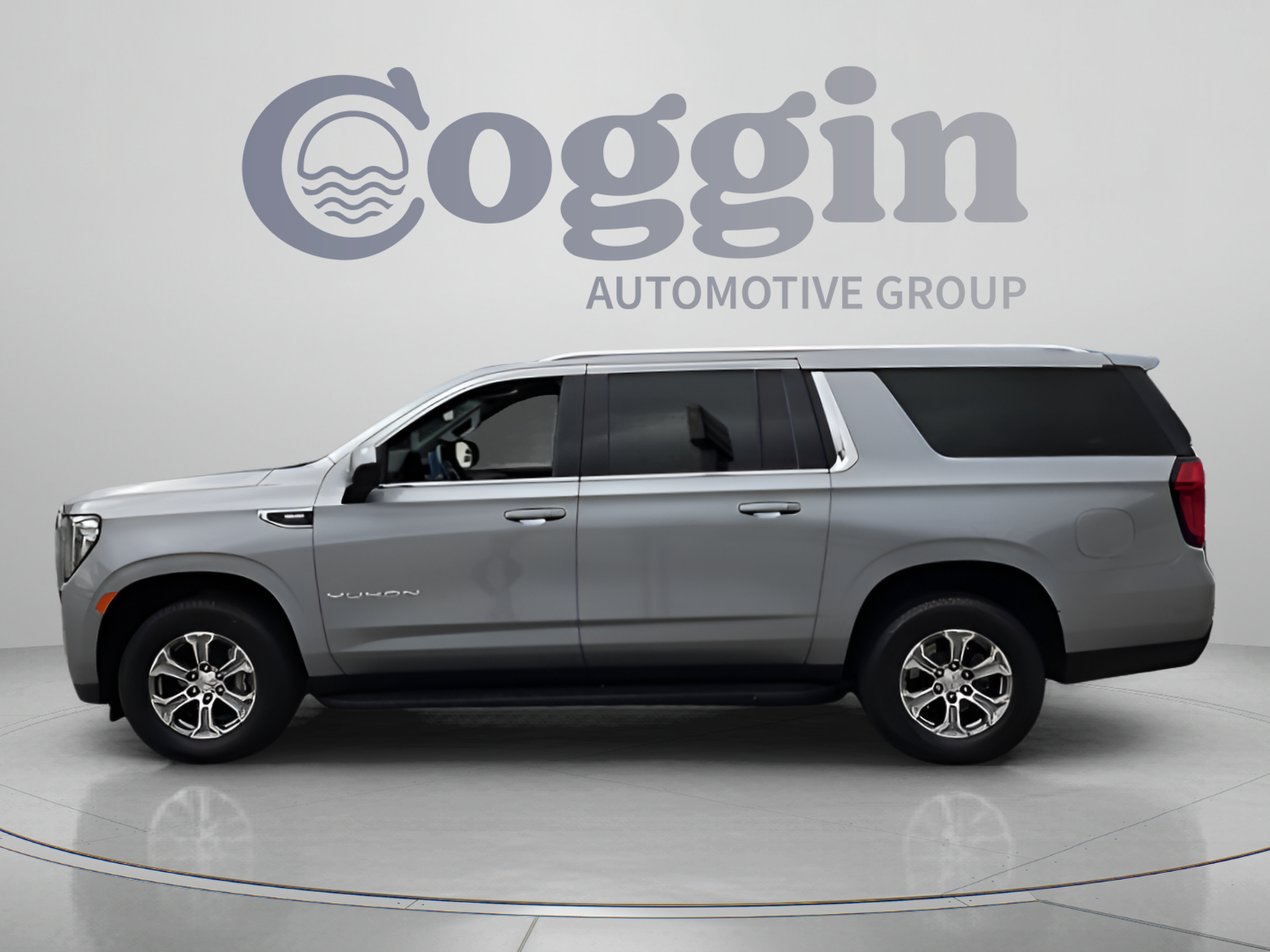 Used 2023 GMC Yukon XL SLE w/ Max Trailering Package AWD/4WD image 2