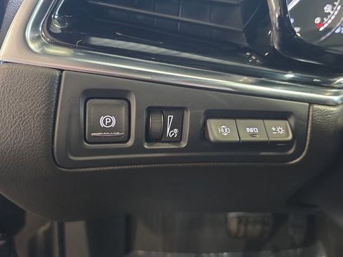 Certified 2023 Cadillac XT6 Premium Luxury w/ Technology Package image 28