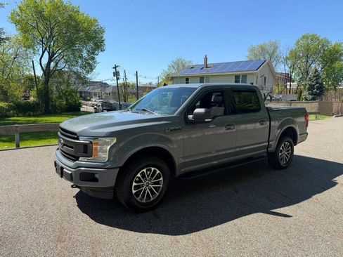 Used 2019 Ford F150 XLT w/ Equipment Group 302A Luxury AWD/4WD image 6