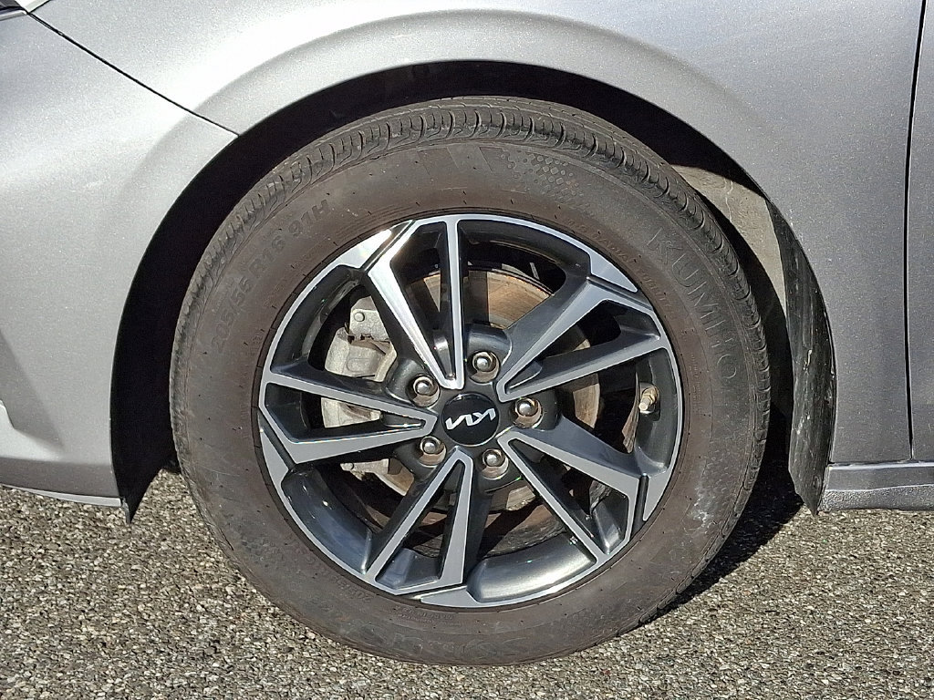 Certified 2023 Kia Forte LXS w/ LXS Technology Package FWD image 10