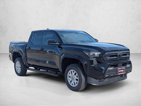 Used 2025 Toyota Tacoma SR5 AWD/4WD image 7