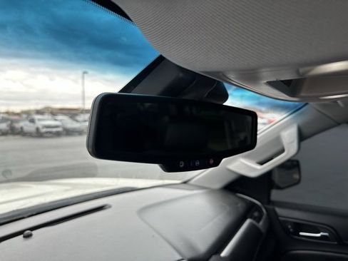 Used 2015 GMC Yukon XL SLT image 16