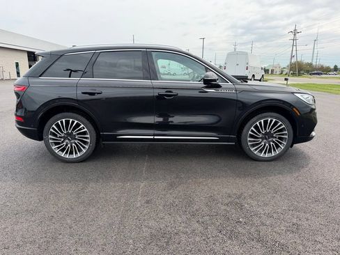 Used 2022 Lincoln Corsair Reserve w/ Equipment Group 201A AWD/4WD image 4
