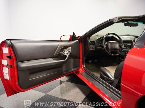 Used 2002 Chevrolet Camaro Z28 w/ SS Performance/Appearance Pkg image 37