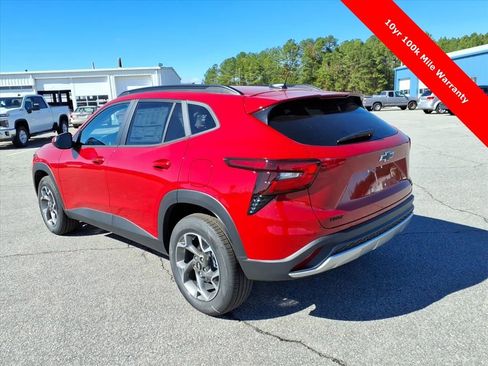 New 2026 Chevrolet Trax LT w/ Driver Confidence Package image 3