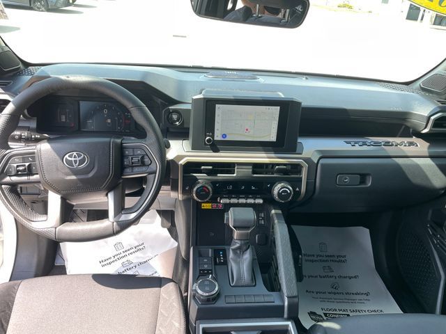 Certified 2026 Toyota Tacoma SR5 AWD/4WD image 22