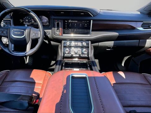 Used 2023 GMC Yukon Denali Ultimate image 15