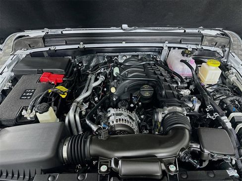 New 2025 Jeep Gladiator Sport image 17