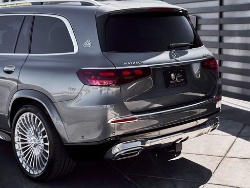 Used 2026 Mercedes-Benz Maybach GLS 600 4MATIC image 10
