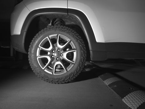 Used 2025 Jeep Compass Trailhawk image 15