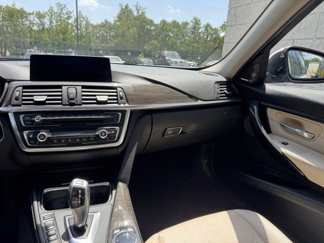 Used 2015 BMW 335i xDrive Sedan AWD/4WD image 28
