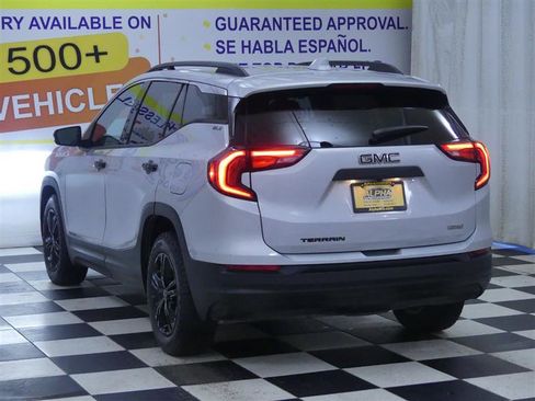 Used 2018 GMC Terrain SLE image 5