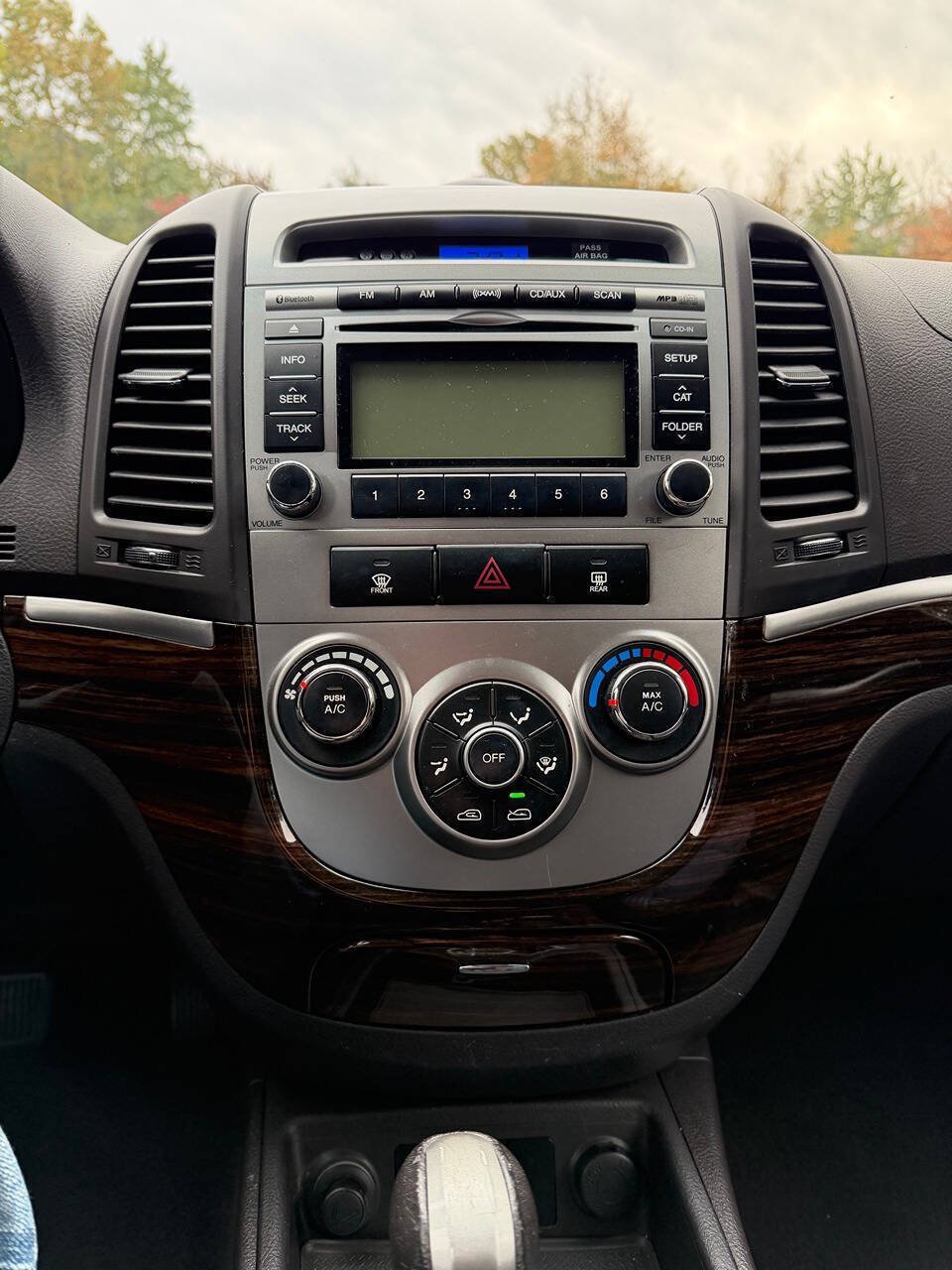 Used 2010 Hyundai Santa Fe SE FWD image 32