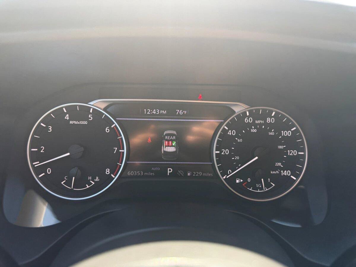 Used 2024 Nissan Rogue SV AWD/4WD image 17