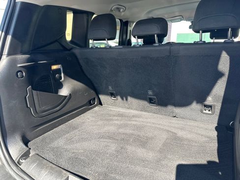 Used 2021 Jeep Renegade Latitude AWD/4WD image 16