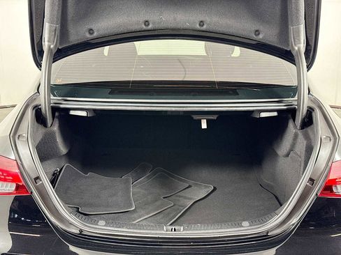 Used 2021 Mercedes-Benz E 350 4MATIC Sedan image 26