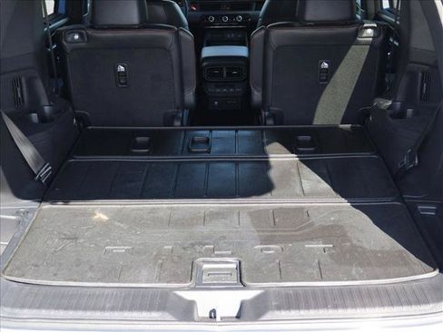 Used 2025 Honda Pilot TrailSport image 7