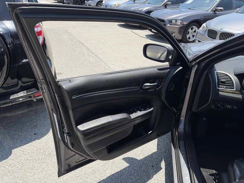 Used 2013 Chrysler 300 C w/ Light Group RWD image 6