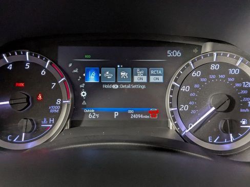 Used 2024 Toyota Highlander XSE image 32