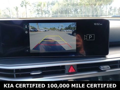 Certified 2025 Kia Sorento LX image 16