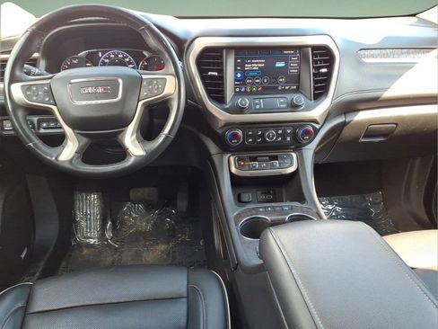 Used 2023 GMC Acadia Denali w/ Denali Ultimate Package AWD/4WD image 9