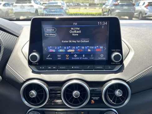 Used 2022 Nissan Sentra SV FWD image 12