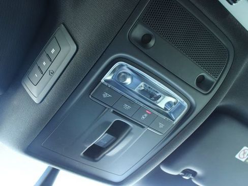 Used 2016 Audi A3 e-tron Premium w/ Audi MMI Navigation Plus image 27