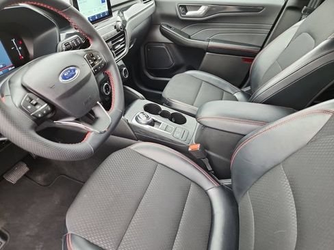 Used 2025 Ford Escape ST-Line FWD image 11