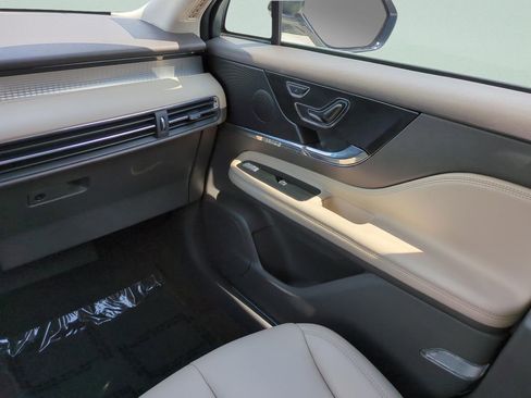 Used 2023 Lincoln Corsair FWD image 16