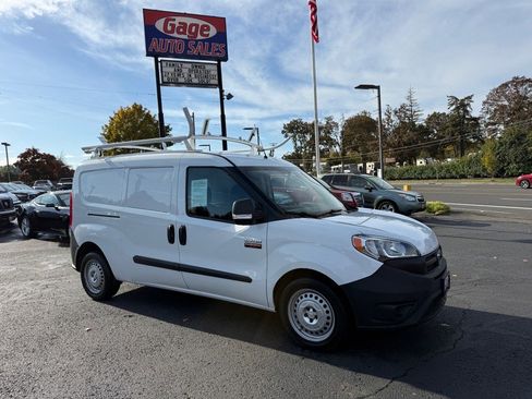 Used 2018 RAM ProMaster City Tradesman image 11