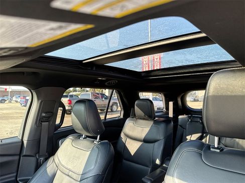 Used 2020 Ford Explorer ST w/ ST Street Pack image 20