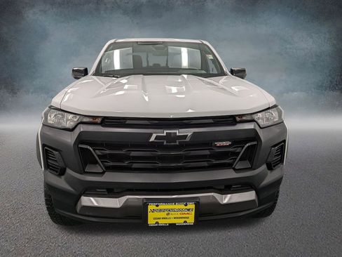 Used 2024 Chevrolet Colorado Trail Boss w/ Safety Package image 2