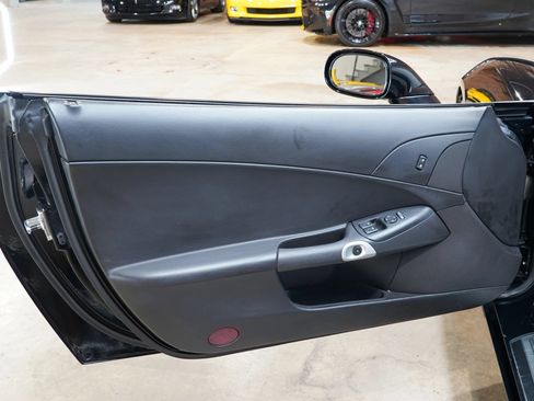 Used 2008 Chevrolet Corvette Coupe w/ Z51 Performance Package RWD image 43