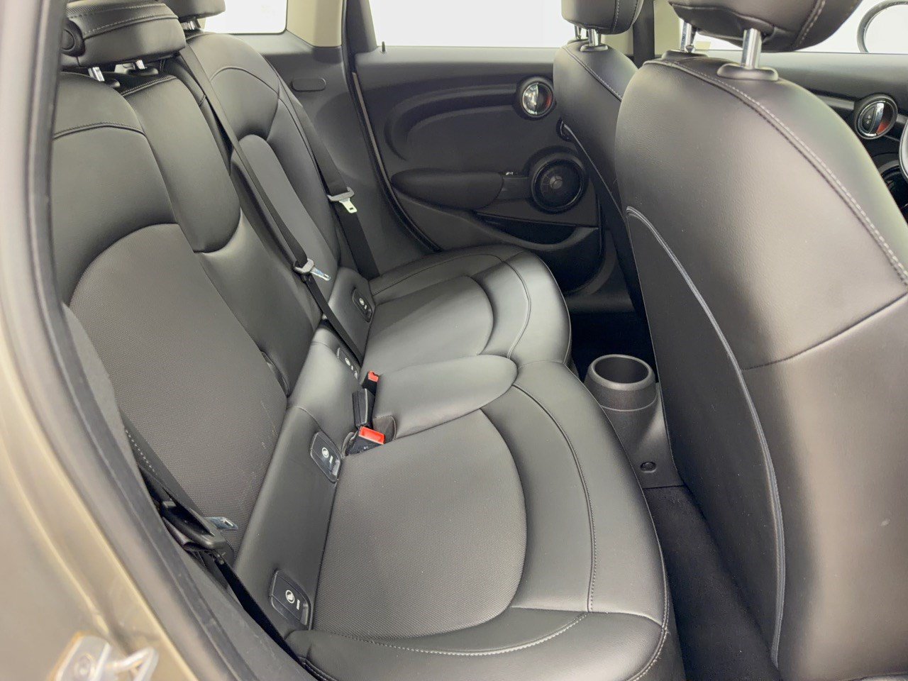 Used 2017 MINI Cooper 4-Door Hardtop FWD image 29