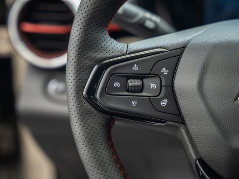 New 2026 Chevrolet Trax RS w/ Sunroof Package FWD image 28
