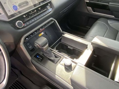 Used 2024 Toyota Sequoia Limited image 21