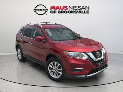 Used 2019 Nissan Rogue SV FWD image 14
