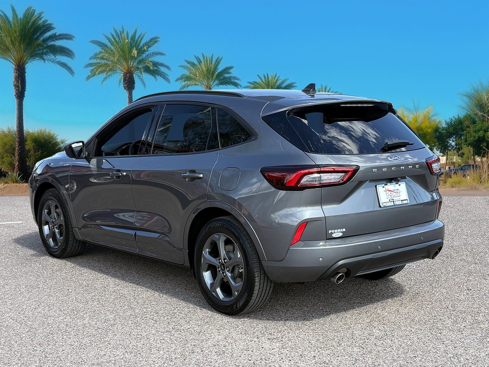 Used 2024 Ford Escape ST-Line w/ Tech Pack #1 FWD image 3